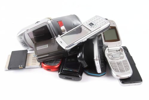 復古浪潮 年輕人為何為情懷買單，追捧‘過時’電子產品